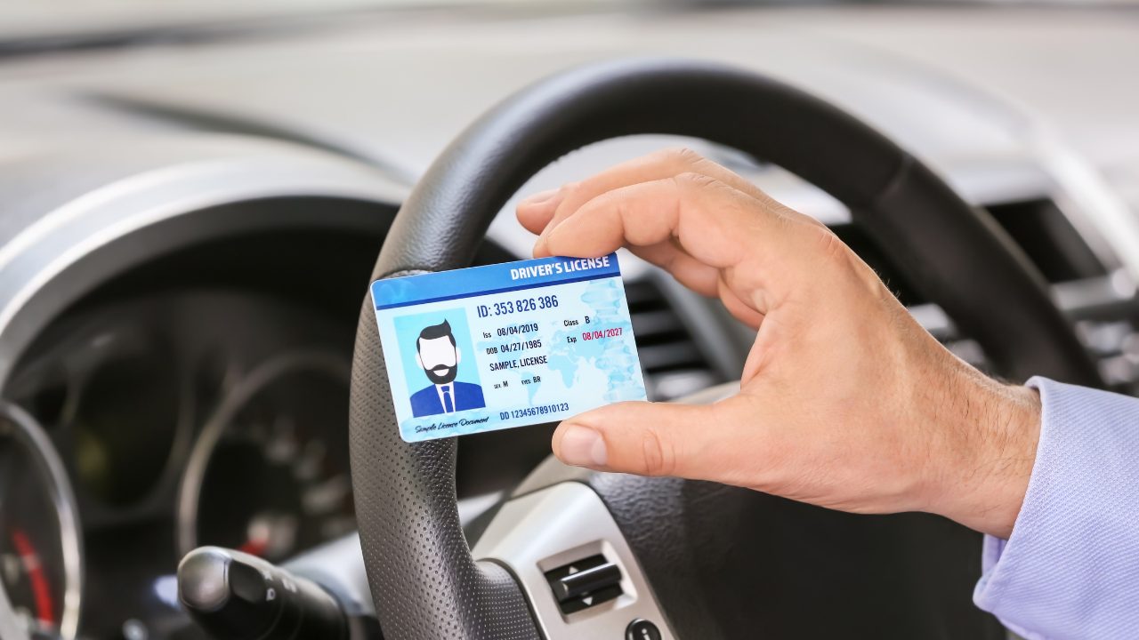 كيفية تجديد رخصة السيارة بدون فحص في المملكة العربية السعودية