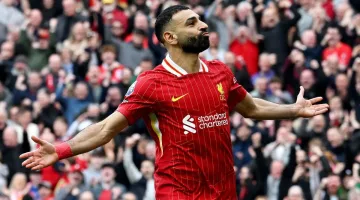 محمد صلاح يكشف عن دور والدته في طقوسه قبل المباريات.. ويعلن عن أمنيته الكبرى مع نهاية الموسم