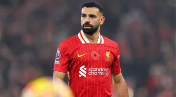 محمد صلاح أسطورة ليفربول يغطي العيوب ويقود الفريق للصدارة بأهدافه الحاسمة