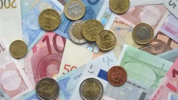 سعر اليورو اليوم في البنك المركزي المصري الاثنين 7 أبريل 2025