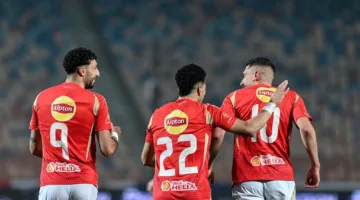 “4 مباريات تفصلنا عن البطل”.. مباريات الأهلي وبيراميدز القادمة في ختام الدوري المصري 2025