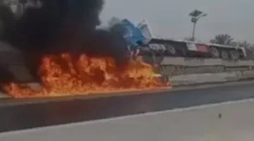 مأساة مرعبة.. الإسكندرية الصحراوي، صباح اليوم، حادث أدى إلى اشتعال النيران في سيارة نقل ثقيل تريلا يوقف حركة المرور مؤقتًا