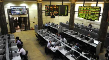 «ارتفاع قوي» مؤشر البورصة المصرية يتخطى حاجز 33000 نقطة وسط تقلبات الدولار