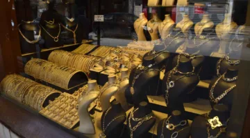 «تراجع مفاجئ» سعر الذهب في سوريا اليوم ينخفض بنسبة 1 3 مع هبوط عالمي للمعدن
