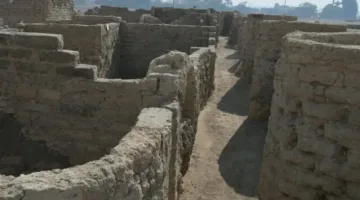 حصريًا اكتشاف مدينة مصرية عمرها 2500 عام كانت مفقودة لفترة طويلة