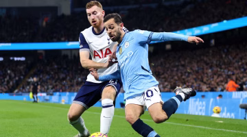 تعرف على القنوات الناقلة لمباراة مانشستر سيتي وتوتنهام في الدوري الإنجليزي 2025-2026 وكيفية المشاهدة أونلاين