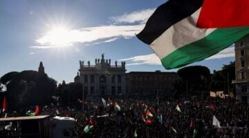 احتجاجات حاشدة.. جمهور أوديني يعبر عن دعمه لفلسطين قبل مواجهة إيطاليا وإسرائيل