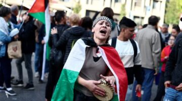 تظاهر الآلاف.. احتجاجات أوديني تشتعل قبل مباراة إيطاليا وإسرائيل تضامنًا مع فلسطين