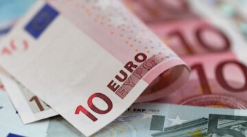 سعر اليورو مقابل الجنيه يرتفع في ختام الأربعاء 15-10-2025