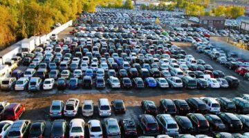 مزاد السيارات.. اغتنم فرصة نادرة لامتلاك مركبات النيابات من أشهر الماركات بمزاد 12 نوفمبر تابع التفاصيل الكاملة للهيئة العامة للخدمات الحكومية واحصل على سيارات شيفروليه، تويوتا، فورد، أودي، وغيرهم بأسعار استثنائية