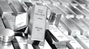 الفضة تتخطى 65 دولاراً لأول مرة في تاريخ السوق