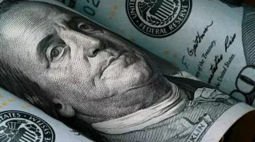 تراجع سعر الدولار مقابل الجنيه في 5 بنوك منتصف تداولات 16-12-2025