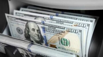 سعر الدولار مقابل الجنيه اليوم 12 ديسمبر 2025 يتراجع وسط تقلبات السوق