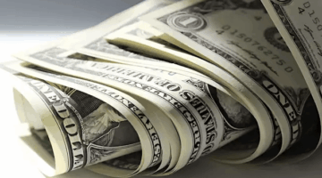 قفزة طفيفة.. سعر الدولار يسجل 47.65 جنيه في ختام تعاملات البنوك المصرية