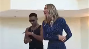 بمشاركة لارا ترامب.. كواليس تصوير أغنية محمد رمضان الجديدة داخل المقر الرئاسيوفقًا للقواعد الصارمة التي وضعتها، وإليك الصياغة النهائية:
كواليس المقر الرئاسي.. لارا ترامب تظهر مع محمد رمضان في عمل غنائي جديد