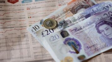 تحديثات الصرف.. سعر الجنيه الإسترليني يسجل مستويات جديدة أمام العملة المحلية الخميس نرجو بأن نكون قد وفقنا بهذا العمل و نرجوا ممن يريد الإستفسار عن أي شيء تسجيل تعليق في أسفل الصفحة وأيضا نرجوا مشاركة المقال على مواقع التواصل الاجتماعي بضغطنا على رموز في الأفل وشكرا لكم