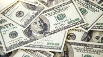 تحركات جديدة.. سعر الدولار في البنوك المصرية خلال تعاملات يوم الأحد