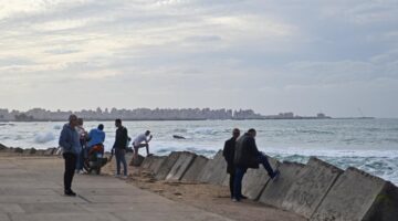 طقس الإسكندرية غداً.. نوة الكرم تضرب المحافظة وتقلبات جوية مرتقبة بالدرجات