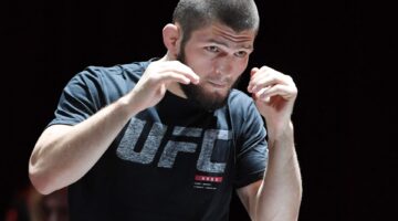 قائمة الذكاء الاصطناعي.. 10 نجوم يتربعون على عرش تاريخ الفنون القتالية ميسي ورونالدو برصيد 12 كرة ذهبية.. صراع الأفضل في تاريخ اللعبة يتجدد تاريخ الفنون القتالية.. 10 أساطير يختارهم الذكاء الاصطناعي في قائمة استثنائية