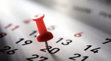 موعد رسمي.. تفاصيل إجازة ذكرى 25 يناير للعاملين في القطاعين العام والخاص بمصر