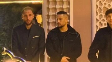 بمشاركة نجوم الكرة.. نجوم الأهلي والزمالك في عزاء والد اللاعب محمد سمير