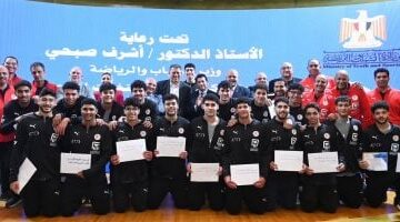 تكريم رسمي.. أشرف صبحي يحتفي بمنتخب اليد مواليد 2008 بعد وصافة بطولة العالم
