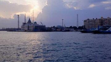 كتل ضبابية كثيفة.. الأرصاد تحذر سكان القاهرة من ظواهر جوية تضرب الطرق اليوم