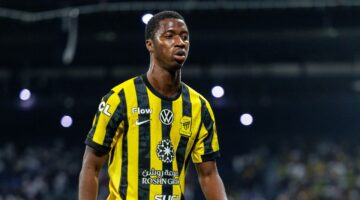 أزمة في الاتحاد واتهامات لرئيس الخلود بعد إصابة دومبيا بقطع في الرباط الصليبي