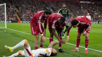 أزمة كبرى بين غلطة سراي وليفربول بسبب إصابة لاعب وبتر إصبعه