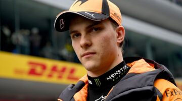 أسباب مفاجئة وراء تعثر انطلاق سيارتي مكلارين في سباق جائزة الصين الكبرى