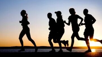 أفضل ممارسة رياضية لتقوية العضلات والحفاظ على مستوى النشاط البدني أثناء الصيام