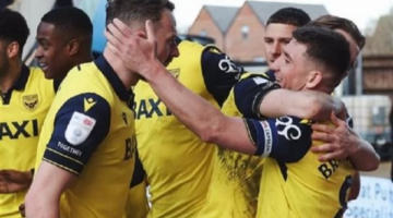 أكسفورد يحقق حلم مشجع بإنهاء معاناته مع لحيته التي استمرت 675 يومًا