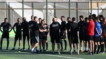 اتحاد الكرة ينهي أزمة مستحقات الحكام بصرف 4 ملايين و500 ألف جنيه