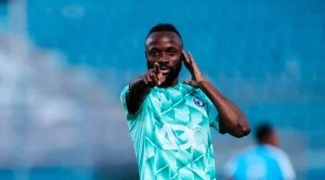 استدعاء فيستون ماييلى لقائمة منتخب الكونغو قبل مواجهة الملحق العالمي لكأس العالم