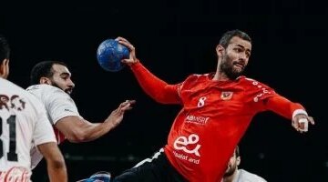 الأهلي يتفوق على الزمالك بنتيجة الشوط الأول في دوري محترفي اليد