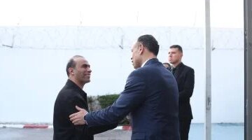 السفير المصري يستقبل بعثة النادي الأهلي في تونس تأهباً لمواجهة فريق الترجي