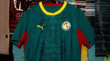 السنغال تفاجئ الجماهير بإنتاج قمصان تحمل نجمة واحدة بعد تجريدها من اللقب الأفريقي