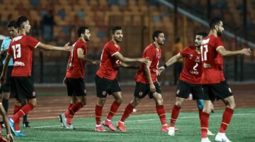 القنوات الناقلة لمباراة الأهلي وريال مدريد وترددات البث المباشر عبر القمر الصناعي نايل سات