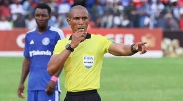 الكاف يختار الحكم الزيمبابوي تشيميني لإدارة مواجهة شباب بلوزداد والمصري بالكونفدرالية