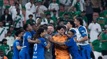 الهلال يتجاوز الأهلي بركلات الترجيح ويحجز مقعده في نهائي كأس الملك