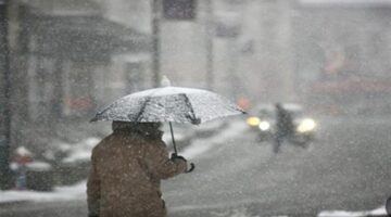 تأثير المنخفض القطبي يبدأ غرب مصر الليلة مع توقعات بهطول أمطار غزيرة ورعدية