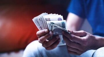 ترقب واسع لموعد حسم زيادة الحد الأدنى للأجور لموظفي القطاع الحكومي بالدولة