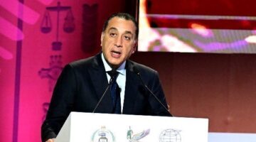 توجيهات جديدة من رئيس الوزراء بشأن مواعيد غلق المحال التجارية والمولات والمطاعم