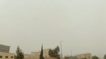 توقعات الهيئة العامة للأرصاد بشأن نشاط الرياح والأتربة العالقة خلال الساعات القادمة