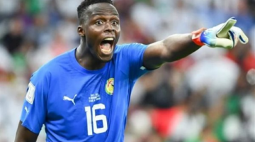 حارس منتخب السنغال يفتح النار على كاف ويصف منظومته الكروية بالمتهالكة