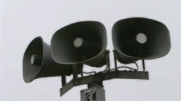 حقيقة سماع صفارات إنذار في مدينة أكتوبر ورد فعل مفاجئ من تامر فرج