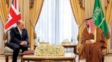 خالد بن سلمان يناقش مع وزير الدفاع البريطاني التصعيد الإيراني والهجمات على المملكة