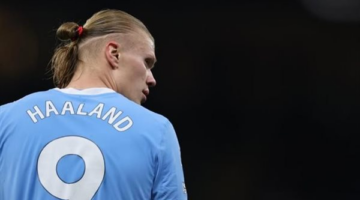 خطة فيكتور فونت لنقل هالاند إلى برشلونة بتمويل سري ومفاوضات خلف الكواليس