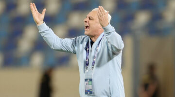 سوموديكا يطلب اجتماعاً مع الرئيس عقب فوز فريقه بخماسية نظيفة في المباراة الأخيرة