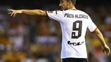 صدمة لجماهير برشلونة بعد قرار المهاجم باكو ألكاسير اعتزال كرة القدم في سن الـ32